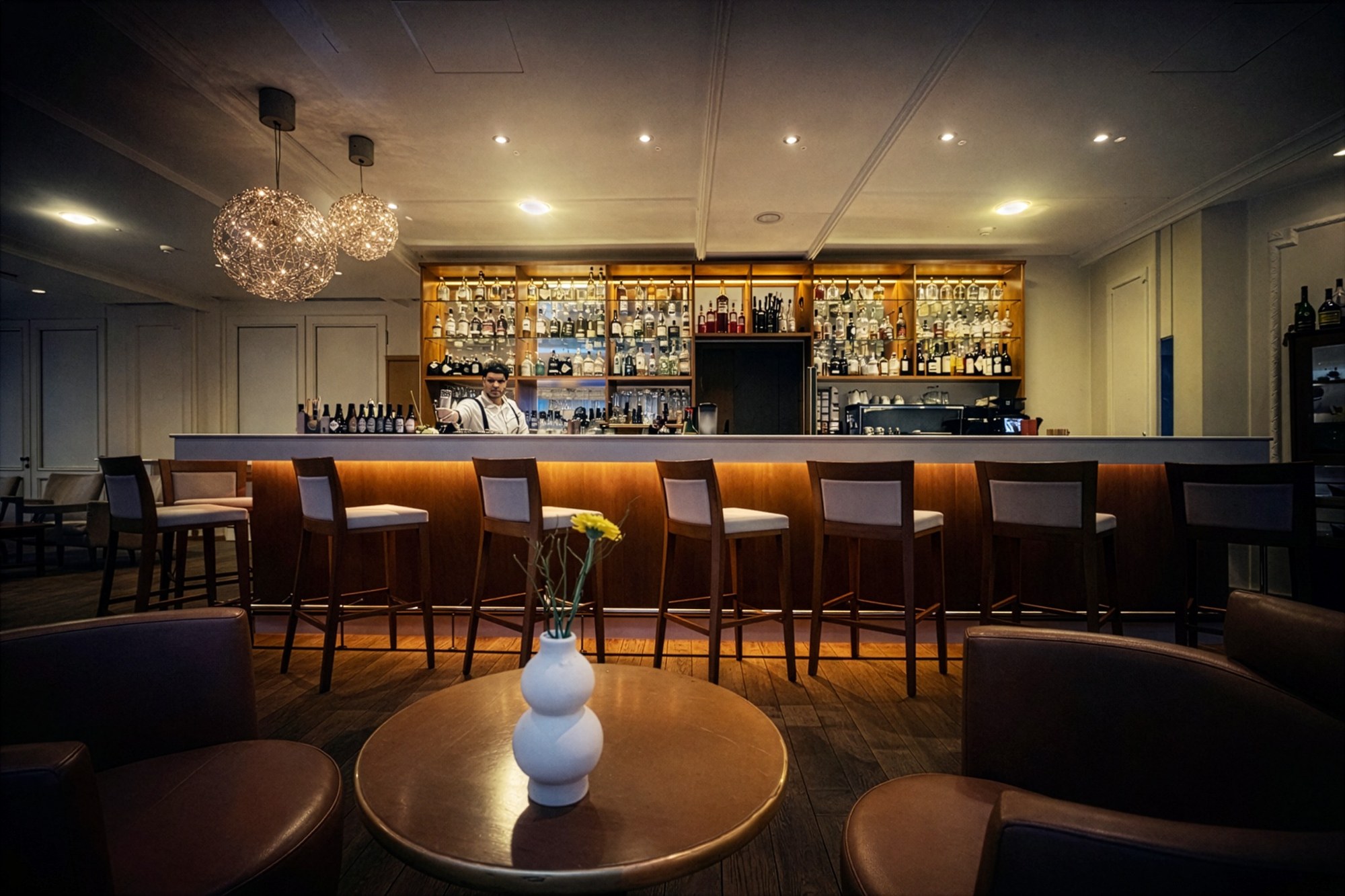 Bar mit beleuchtetem Tresen – Atlantic Grandhotel, Travemünde