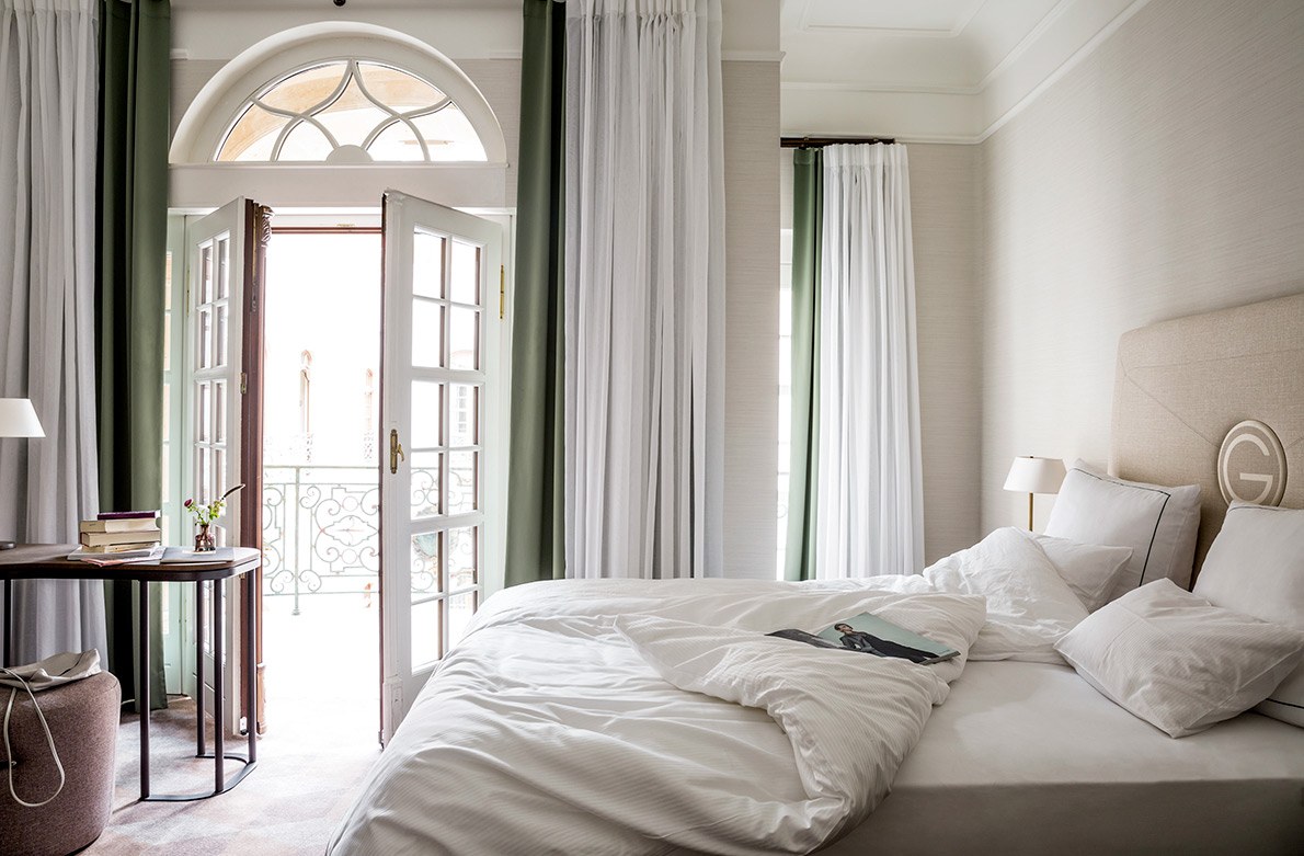 Hotelzimmer mit hoher Balkontür – Gewandhaus, Dresden